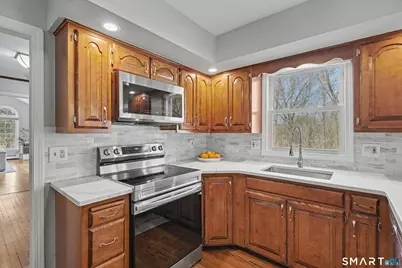 37 Lovers Lane, Madison, CT 06443 - Photo 13