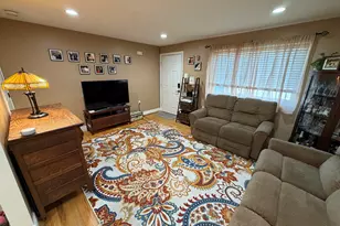 461 Spring St, Naugatuck, CT 06770 - Photo 3