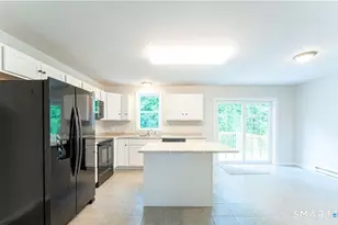 152 Grove Ave, Groton, CT 06340 - Photo 3