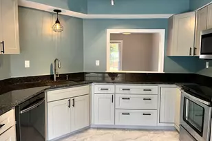 808 Fieldstone Ct, Colchester, CT 06415 - Photo 3