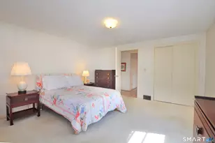 276 Westpoint Terr, West Hartford, CT 06107 - Photo 17