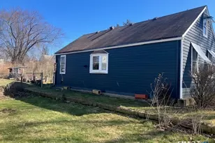 9 Warriner Ave, Enfield, CT 06082 - Photo 3