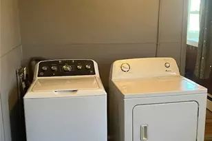 9 Warriner Ave, Enfield, CT 06082 - Photo 17