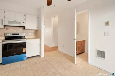 40 Deerwood Lane #9, Waterbury, CT 06704 - Photo 7