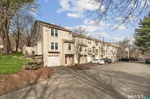 40 Deerwood Ln, Waterbury, CT 06704 - Photo 21