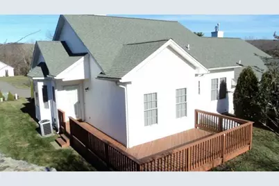 5 Pondview Circle #5, Beacon Falls, CT 06403 - Photo 3