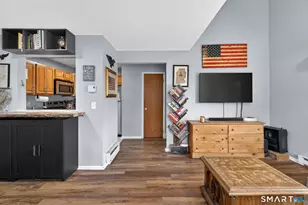 85 N Main St, East Hampton, CT 06424 - Photo 11