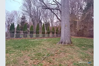 329 Bronson Road, Fairfield, CT 06890 - Photo 23