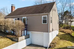 122 Newton St, Norwich, CT 06360 - Photo 33