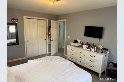 524 Beechmont Avenue, Bridgeport, CT 06606 - Photo 9