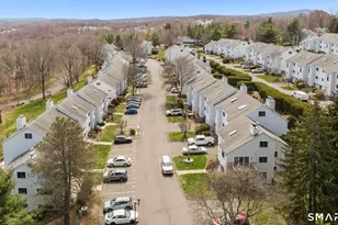 71 Clubhouse Dr, Cromwell, CT 06416 - Photo 5