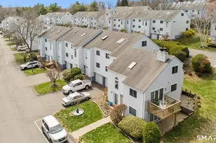 71 Clubhouse Dr, Cromwell, CT 06416 - Photo 3