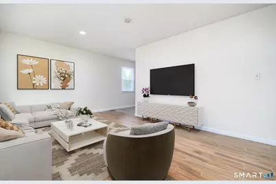 472 Anton Street, Bridgeport, CT 06606 - Photo 5