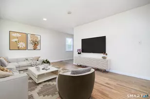 472 Anton St, Bridgeport, CT 06606 - Photo 5