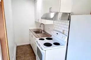 60 Oak Ave, Torrington, CT 06790 - Photo 7