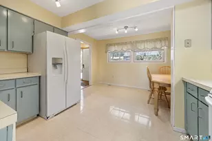 4 Deer Hill Ct, Woodbury, CT 06798 - Photo 13