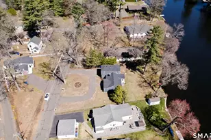 42 Wheeler Dr, Enfield, CT 06082 - Photo 3