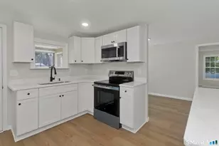 42 Wheeler Dr, Enfield, CT 06082 - Photo 9
