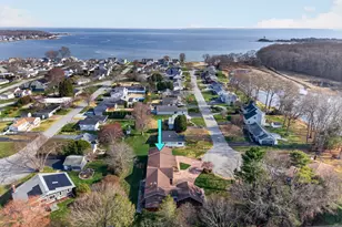 21 Gun Shot Rd, Waterford, CT 06385 - Photo 5
