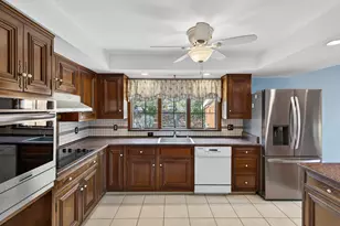 21 Gun Shot Rd, Waterford, CT 06385 - Photo 15