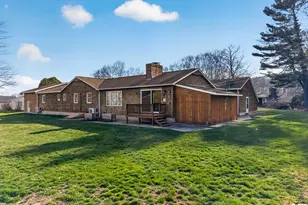 21 Gun Shot Rd, Waterford, CT 06385 - Photo 3