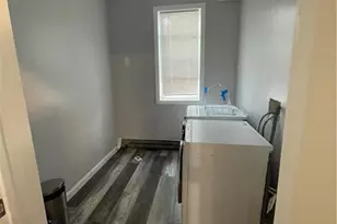 1044 Farmington Ave, Berlin, CT 06037 - Photo 5