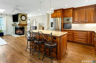 19 Half Mile Common, Westport, CT 06880 - Photo 5