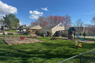 88 E Gate Ln, Hamden, CT 06514 - Photo 23