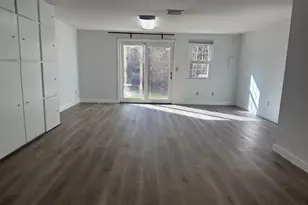 88 E Gate Ln, Hamden, CT 06514 - Photo 15