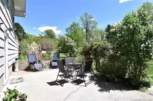 21 Mcdermott Cir, Hamden, CT 06518 - Photo 21