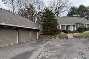 49 S Mill Dr, Glastonbury, CT 06073 - Photo 3