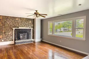 17 Fieldstone Rd, Waterbury, CT 06704 - Photo 5