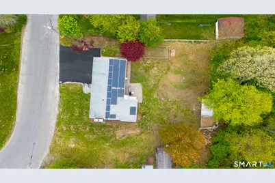 17 Fieldstone Road, Waterbury, CT 06704 - Photo 3