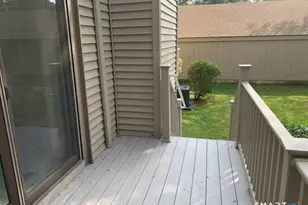 18 Greenbriar Dr, Farmington, CT 06032 - Photo 3