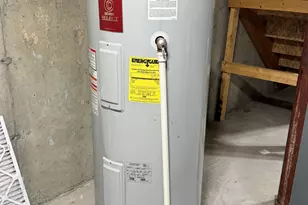 38 Prospect St, Stonington, CT 06379 - Photo 11