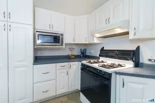 3 Birch St, Old Saybrook, CT 06475 - Photo 9