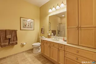 1 King Philip Dr, West Hartford, CT 06117 - Photo 15