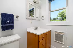 162 Toms Rd, Stamford, CT 06906 - Photo 13