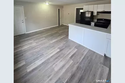 6 Peggy Lane, East Lyme, CT 06333 - Photo 3