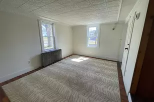 4 Pleasant St, East Windsor, CT 06088 - Photo 9