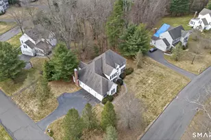 5 Fenwick Dr, Avon, CT 06001 - Photo 1