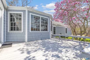 364 Beach Rd, Fairfield, CT 06824 - Photo 11