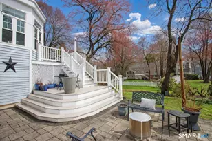 22 Trotwood Dr, West Hartford, CT 06117 - Photo 7