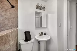 90 West Side Dr, Hamden, CT 06514 - Photo 25