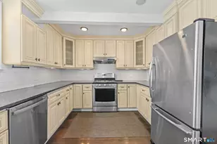 125 Oaklawn Ave, Stamford, CT 06905 - Photo 9