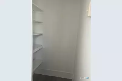 20 Lounsbury Avenue, Waterbury, CT 06706 - Photo 5