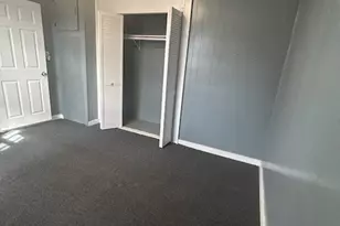 20 Lounsbury Ave, Waterbury, CT 06706 - Photo 11