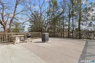 30 Parklawn Dr, Waterbury, CT 06708 - Photo 21