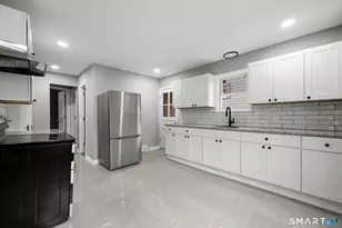 99 Essex Ave, Waterbury, CT 06704 - Photo 15