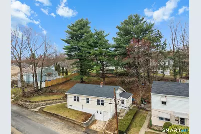 99 Essex Avenue, Waterbury, CT 06704 - Photo 7